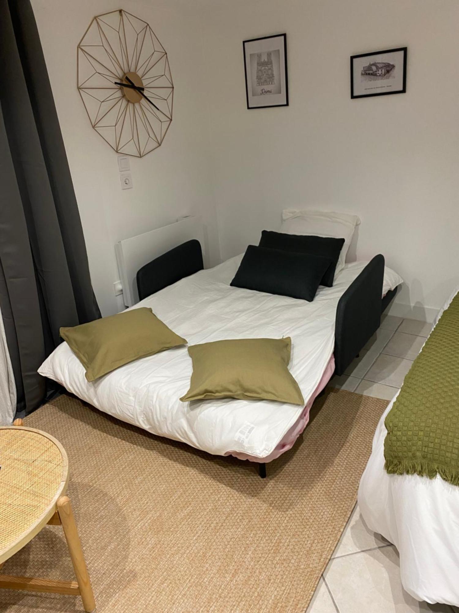 Appart Studio Rdc De Maison Avec Exterieur Proche Reims تينكو المظهر الخارجي الصورة