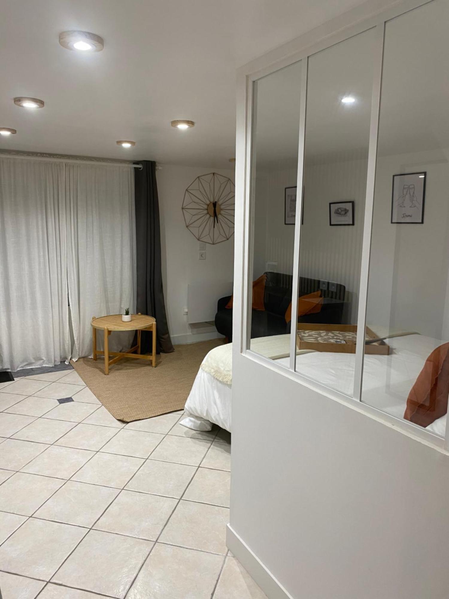 Appart Studio Rdc De Maison Avec Exterieur Proche Reims تينكو المظهر الخارجي الصورة