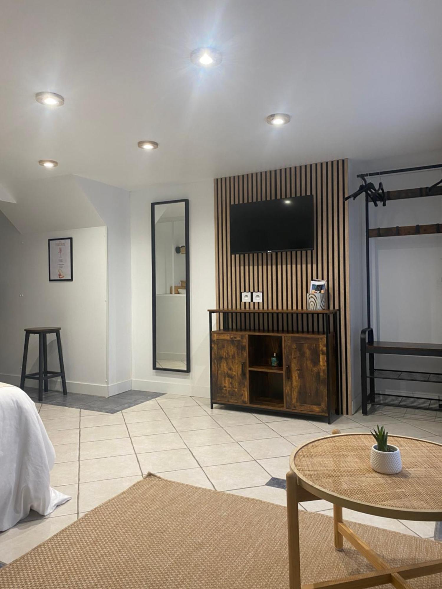 Appart Studio Rdc De Maison Avec Exterieur Proche Reims تينكو المظهر الخارجي الصورة